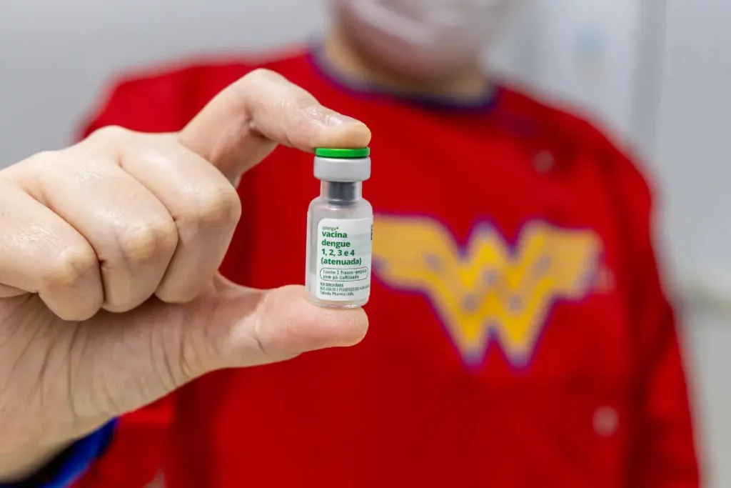 Pato Branco inicia vacinação contra dengue em jovens de 10 a 14 anos vacina dengue