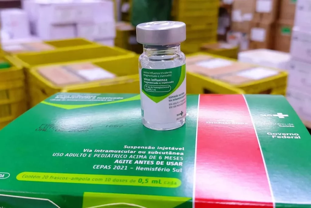 Paraná realiza Dia D de Multivacinação neste sábado 10 vacina gripe