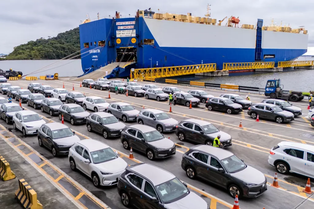 desembarque de veículos porto de paranaguá