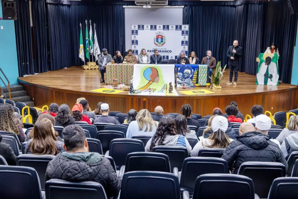 Pato Branco debate igualdade racial em conferência municipal igualdade racial