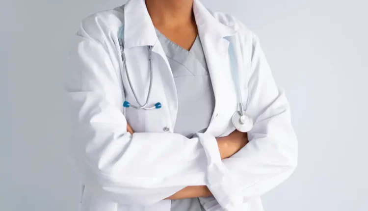 médico