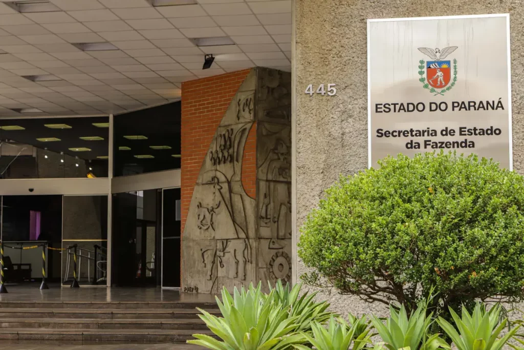 Paraná corta R$ 2,3 bi em despesas para manter nota Capag A+ SEFA