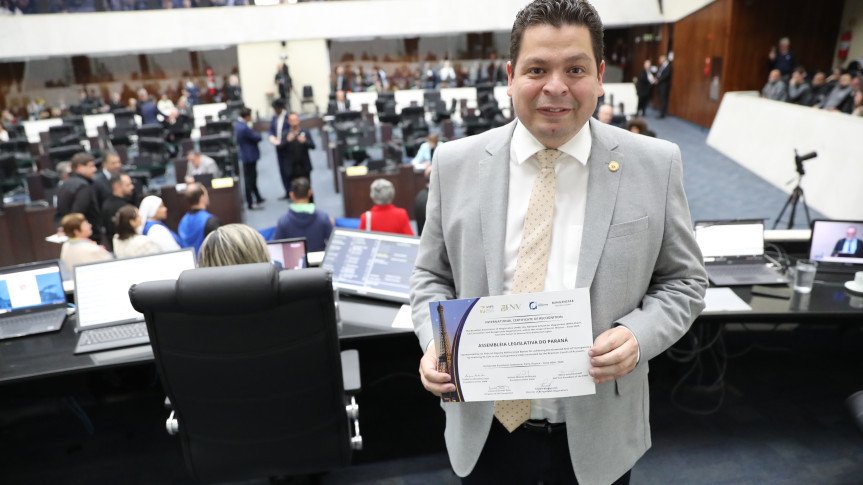 alep homenagem paris