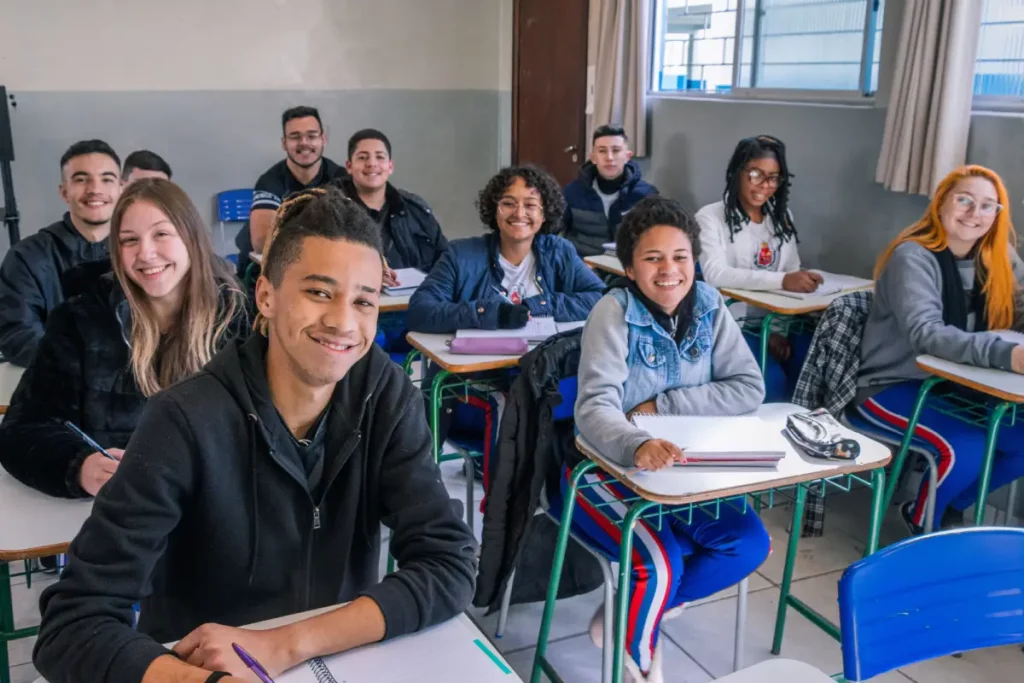 Rede estadual do Paraná terá 16 dias de recesso em julho alunos rede estadual