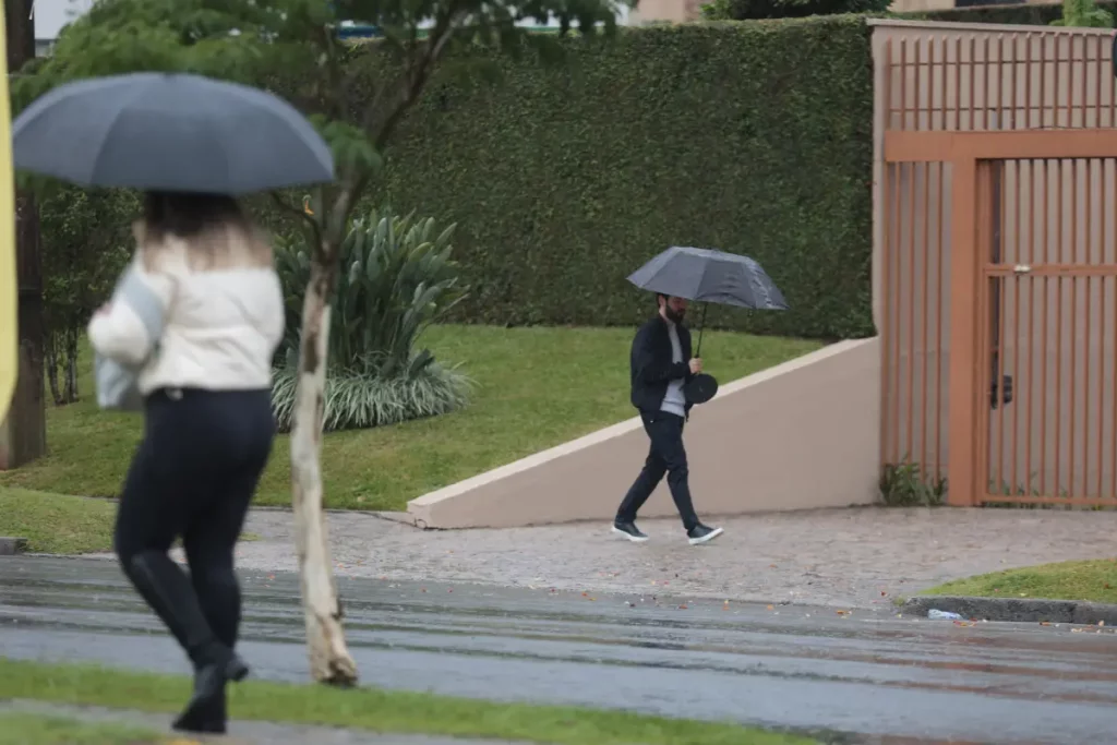 Paraná terá chuva após 20 dias de estiagem; veja previsão chuva