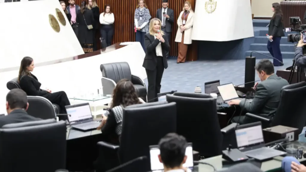cida parlamento universitário