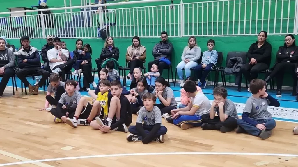 escolinhas pato basquete