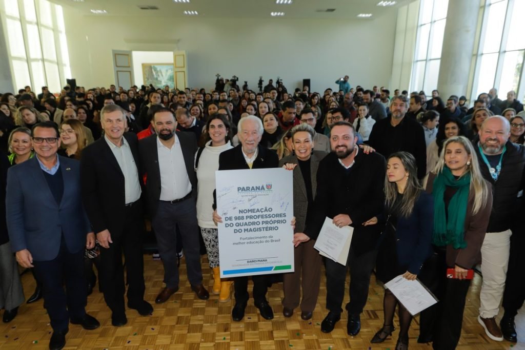 Paraná nomeia 988 novos professores para rede estadual nomeacao professores
