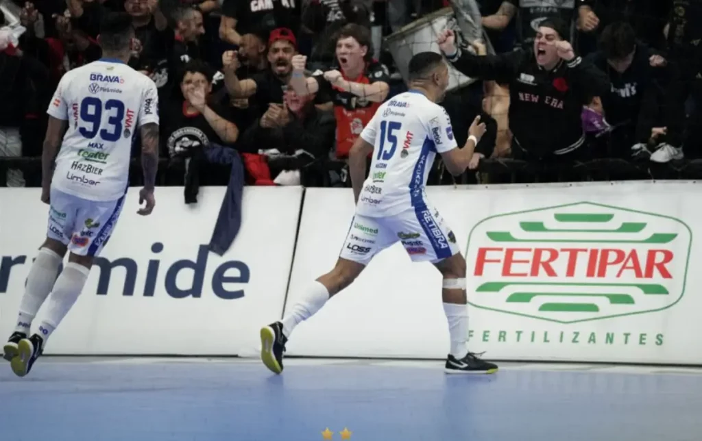 Pato Futsal vence Marreco no 34º Clássico das Penas Pato Futsal