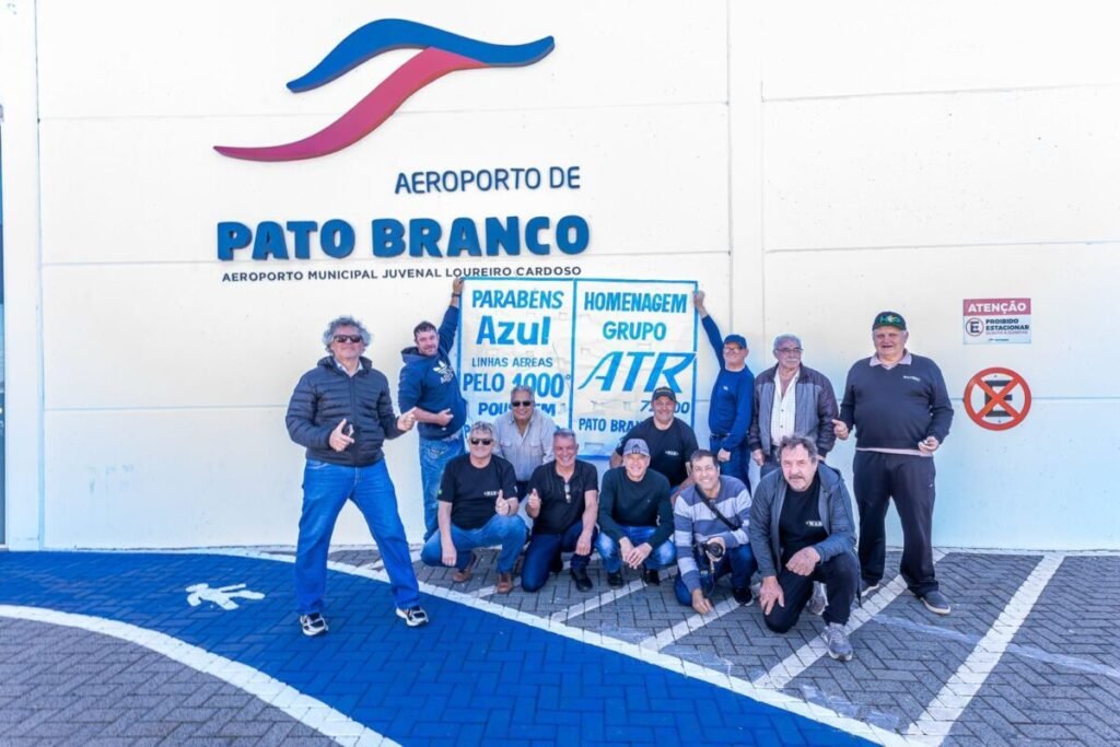 Aeroporto de Pato Branco registra milésimo pouso comercial WhatsApp Image 2025 08 13 At 09.49.16 1024x683