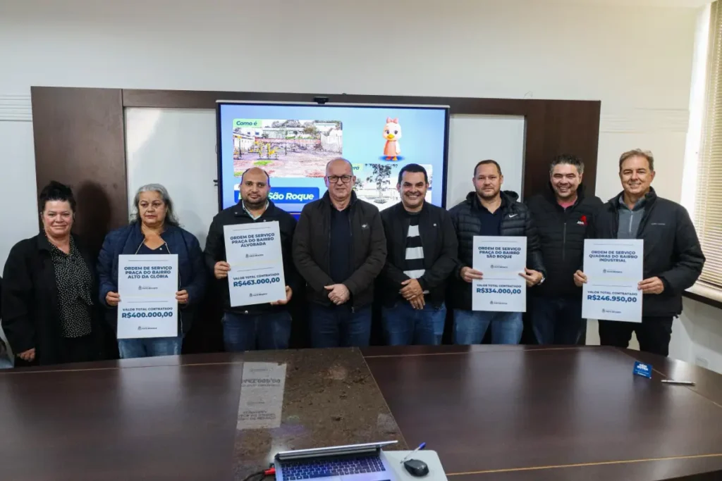 Pato Branco autoriza obras em praças de quatro bairros assinatura ordem de serviços praças pato branco