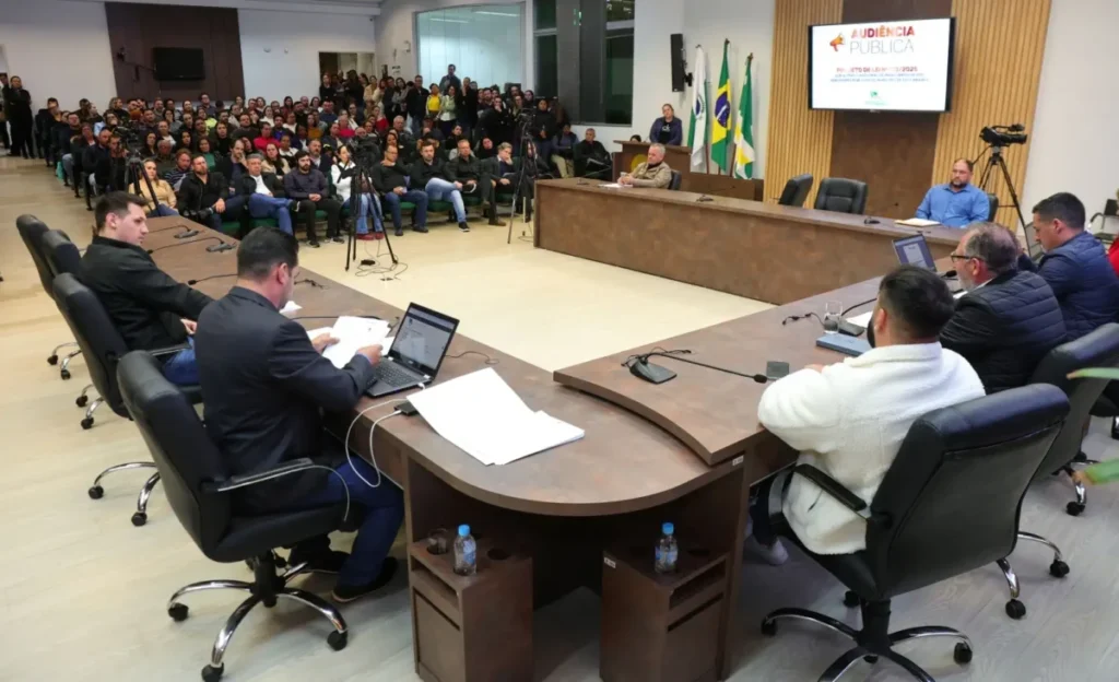 Pato Branco debate adicional de insalubridade em audiência pública audiência pública adicional de insalubridade pato branco