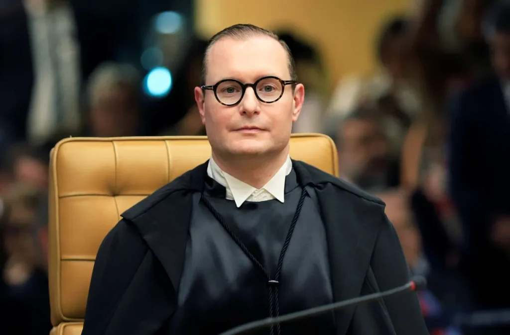 STF rejeita tentativa de Renato Freitas contra suspensão na Alep cristiano zanin stf