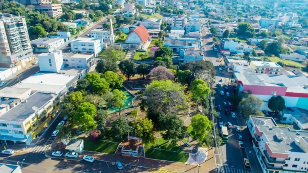 85% das cidades paranaenses registram saldo positivo de empregos em 2025 dois vizinhos