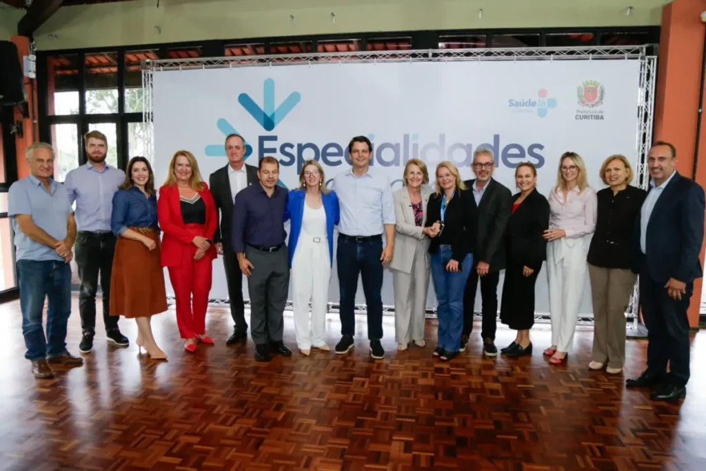 Curitiba reduz fila de especialidades em 38,8% em 7 meses especialidades em ação