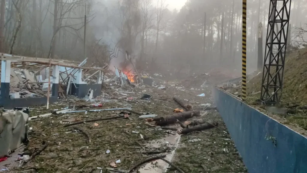 explosão fábrica de explosivos