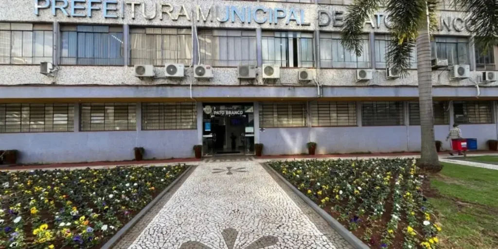 Pato Branco abre PSS com 210 vagas para professores prefeitura de pato branco