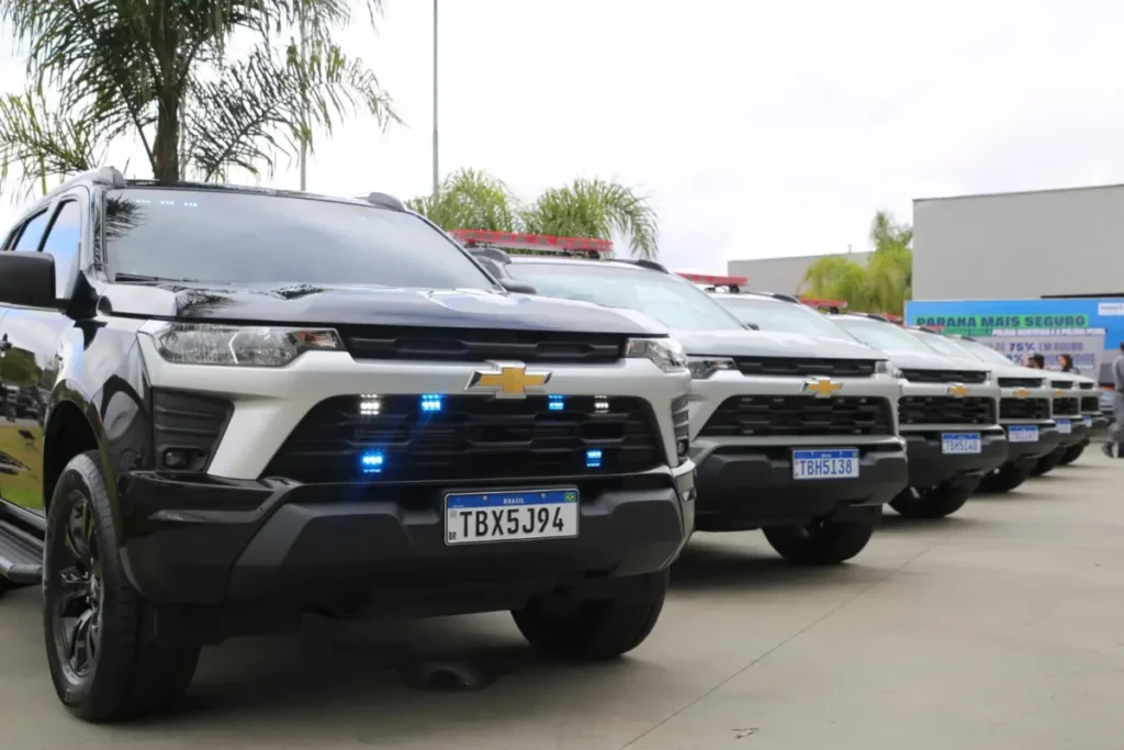 viaturas policia pela e científica