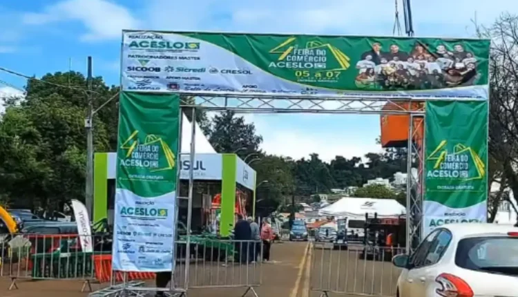 4ª Feira do comércio salto do lontra