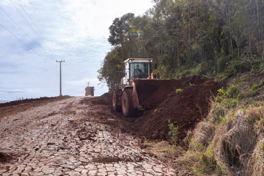 Pato Branco autoriza novas obras de pavimentação urbana e no interior Comunidade Bela Vista 1024x683