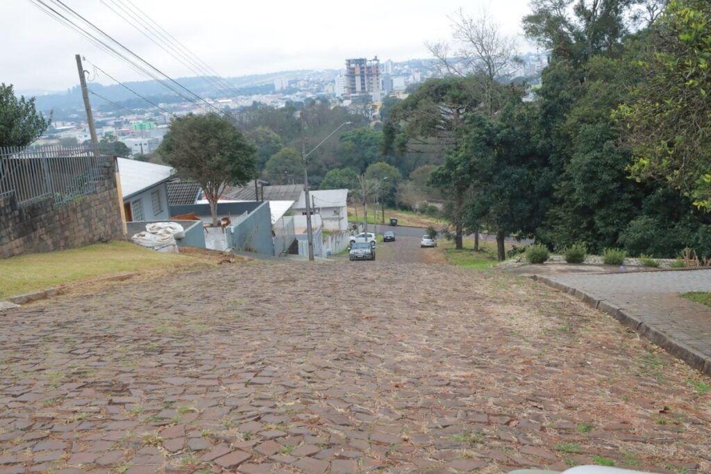Pato Branco autoriza novas obras de pavimentação urbana e no interior Rua Generoso Marques Bairro Sambugaro 1024x683