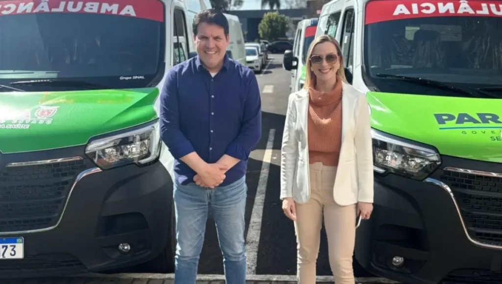 Coronel Vivida recebe quatro novas ambulâncias para saúde ambulâncias coronel vivida