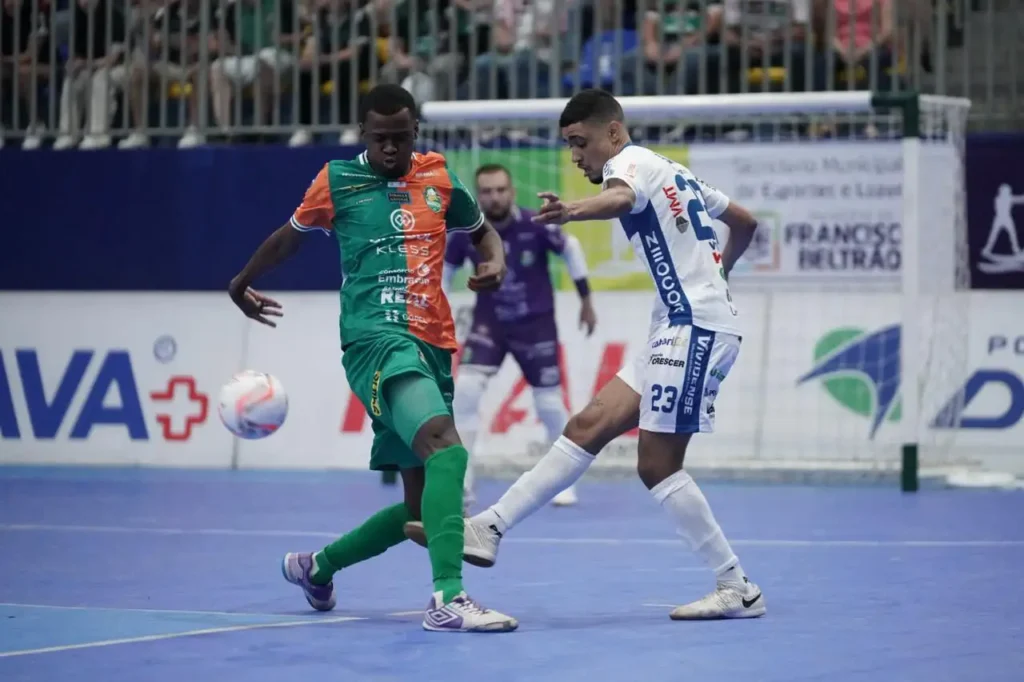 Marreco vence o Pato Futsal no 35º Clássico das Penas marreco x pato futsal