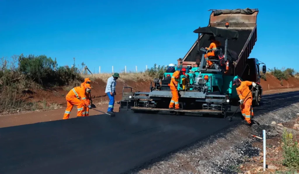 obra asfalto investimento