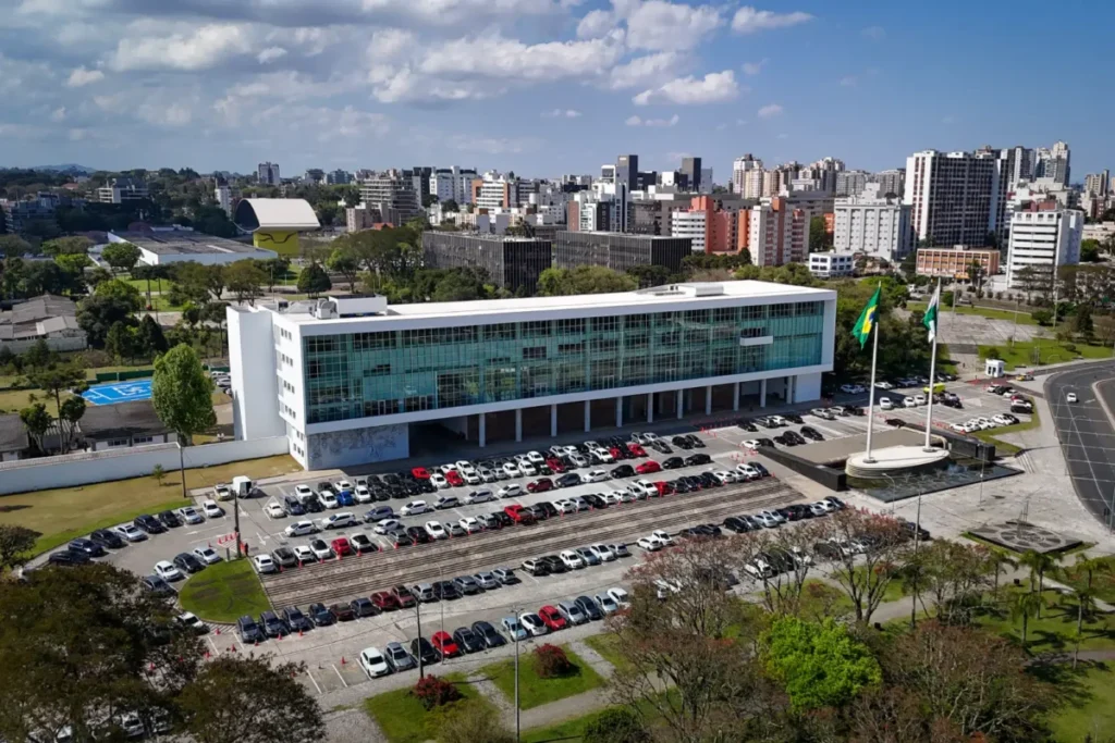 Paraná envia PLOA 2026 com orçamento recorde de R$ 81,6 bi palácio iguaçu
