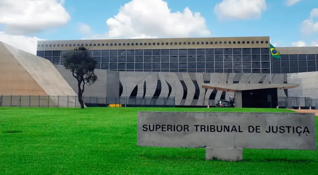STJ: compartilhamento indevido de dados pessoais gera dano moral presumido stj