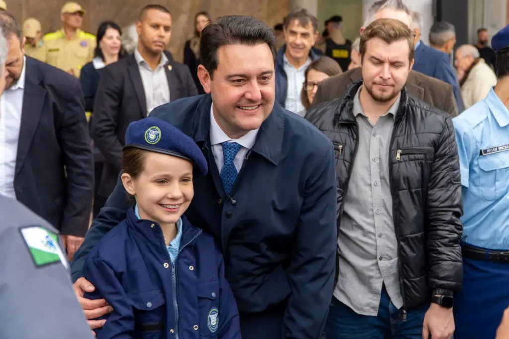 Ratinho Junior lidera pesquisa presidencial em Curitiba e RMC ratinho junior