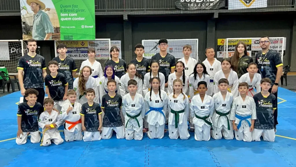 Sales Taekwondo conquista 27 vagas para Copa do Brasil em Porto Alegre sales taekwondo