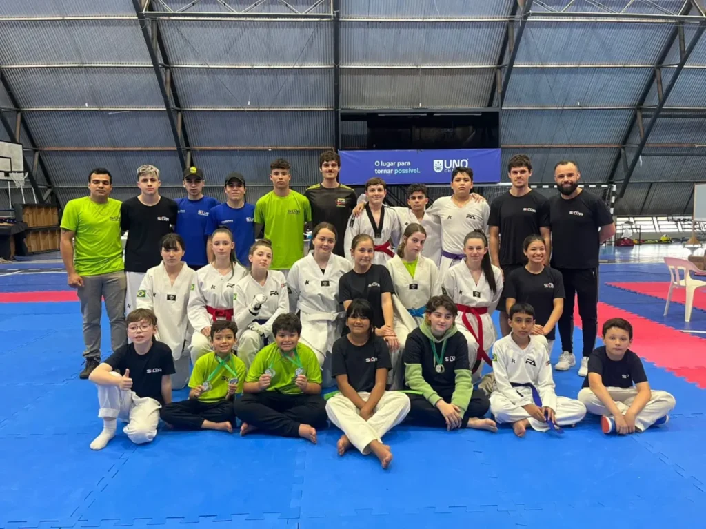 Equipe Silva conquista destaque na Copa Chapecó de Taekwondo taekwondo
