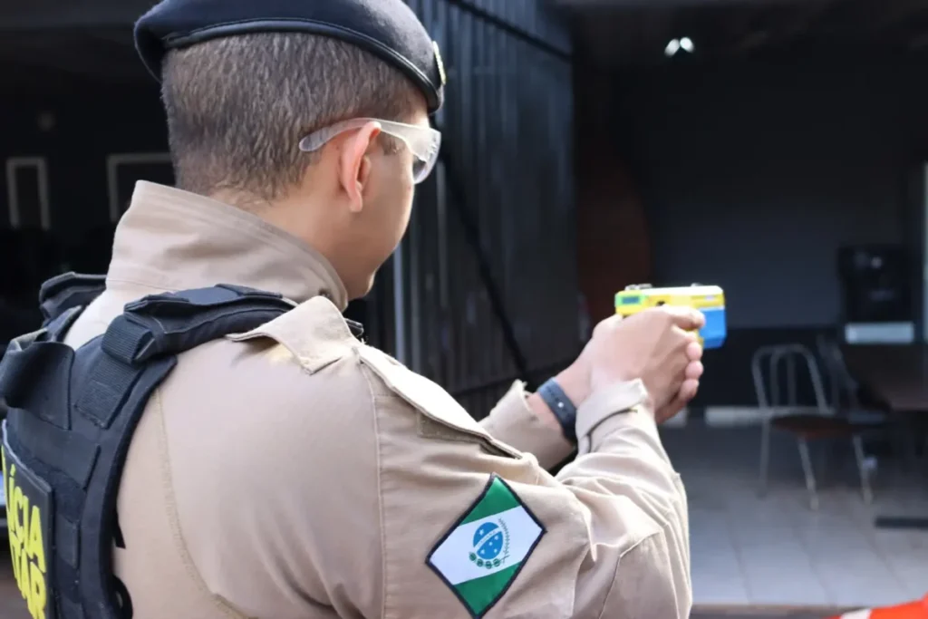 PMPR começa a utilizar Taser 10 em operações nas ruas taser 10 pmpr