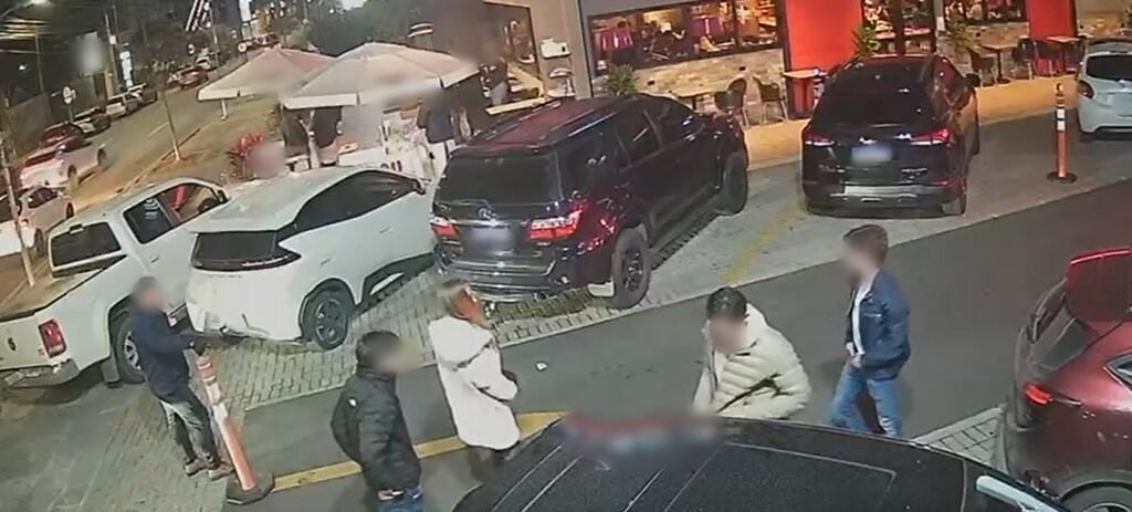 Mulher denuncia estupro e furto por universitários em Curitiba Trio Suspeito Estupro 1024x463