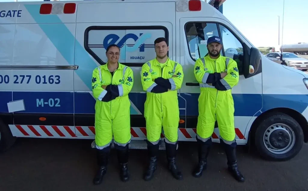 Bebê nasce em ambulância na BR-277 e recebe atendimento da EPR Iguaçu epr iguaçu equipe de socorristas.jpeg