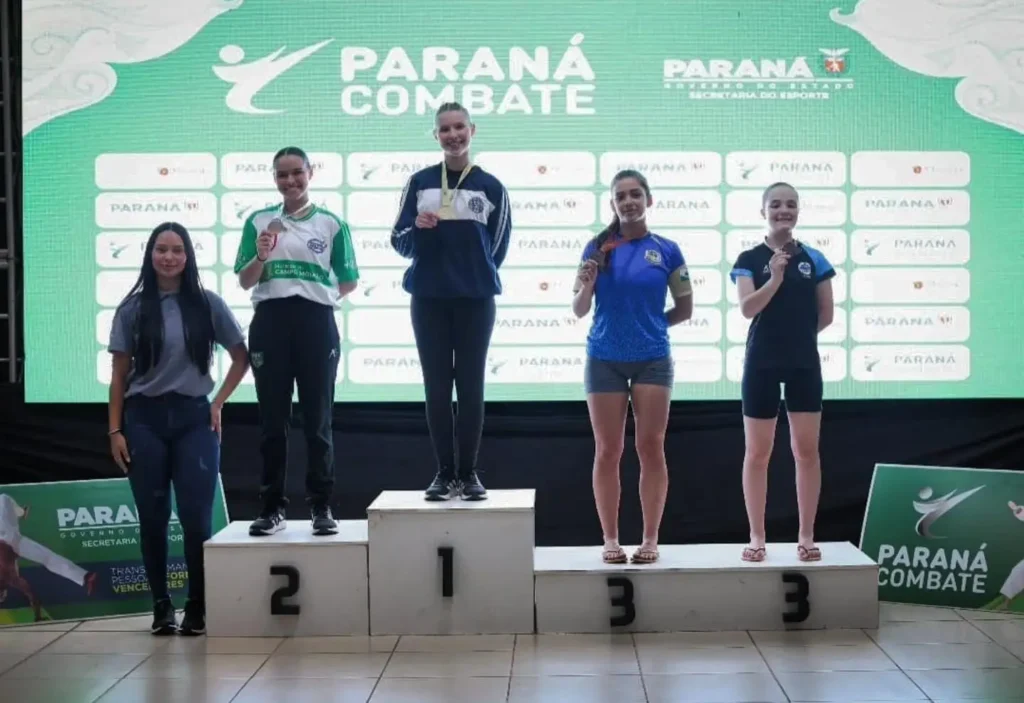 Pato Branco é destaque no Karatê no Paraná Combate katatê1