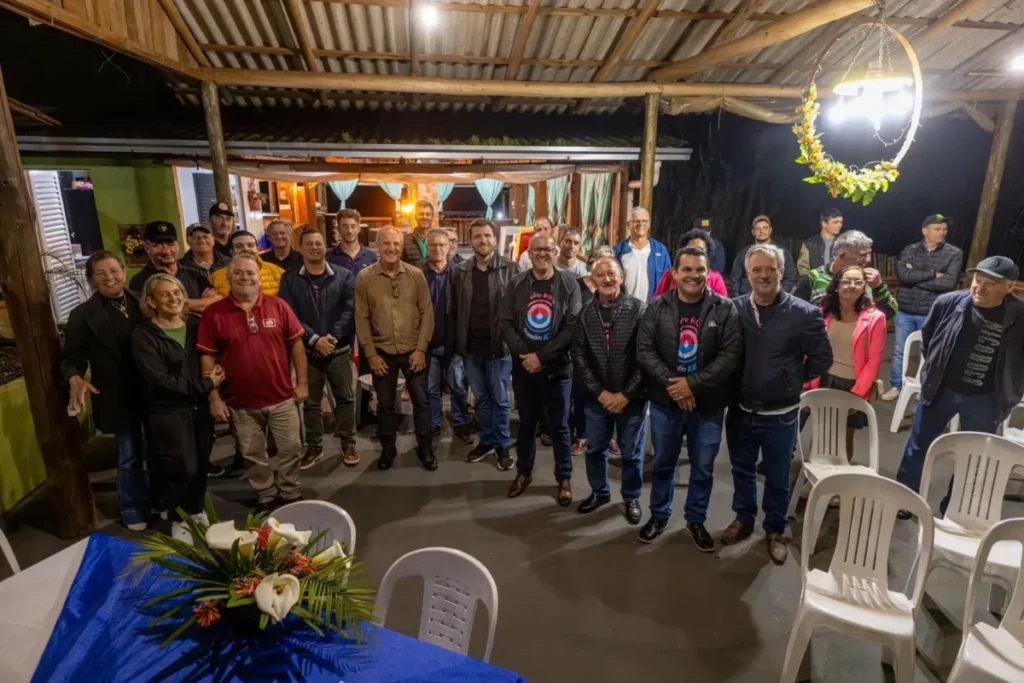 Programa de Asfalto Rural é apresentado à Comunidade Independência em Pato Branco audiência asfalto independência