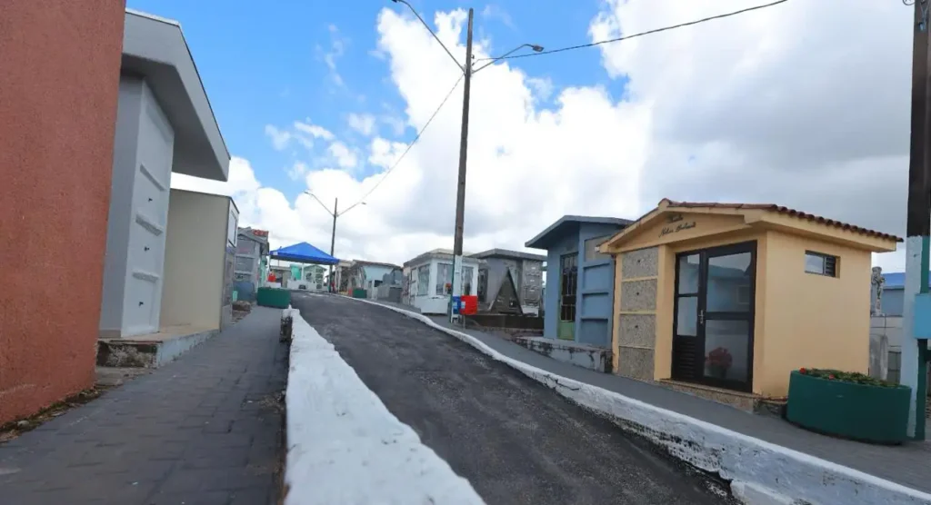 Cemitérios terão horário especial no Dia de Finados cemitério pato branco