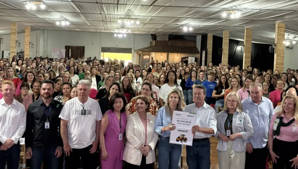 Encontro reúne 600 mulheres em Clevelândia clevelandia