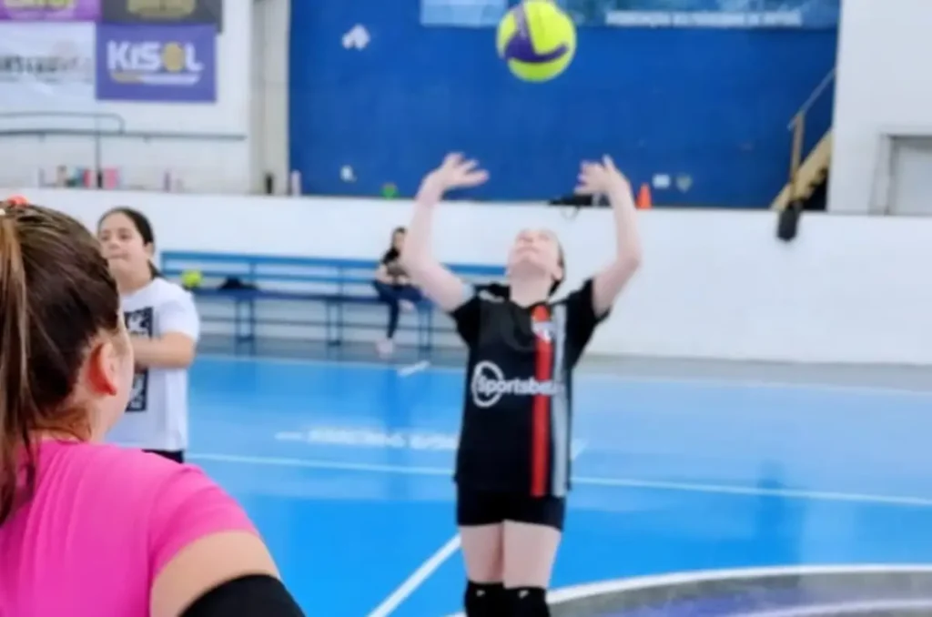 escolinha vôlei beltrão