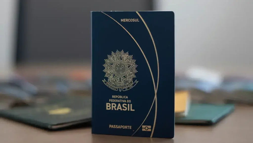 PF pode suspender emissão de passaporte por falta de verba passaporte