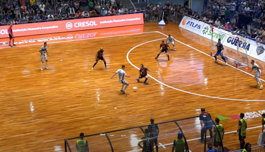 Pato Futsal e Campo Mourão empatam em 2 a 2 nas oitavas da LNF pato futsal x campo mourão