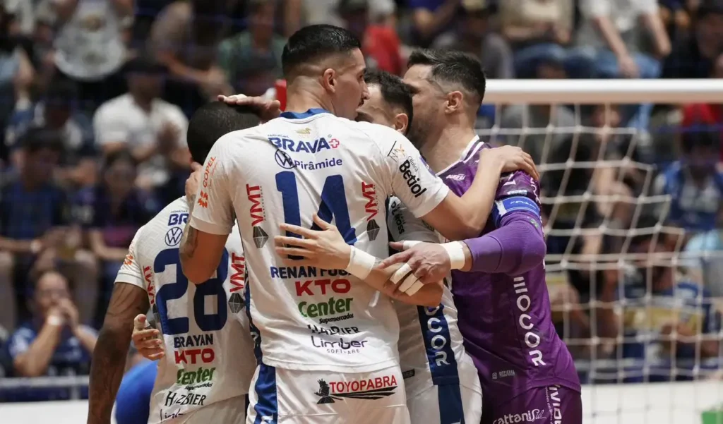 Pato Futsal classificado para as semifinais do Estadual pato futsal