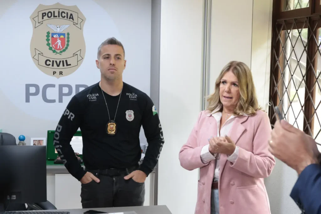 PCPR prende engenheira por fraudes em licenciamentos ambientais no Paraná pcpr iat coletiva imprensa