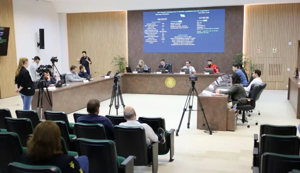 Câmara de Pato Branco aprova alterações no valor da insalubridade plenario camara pb
