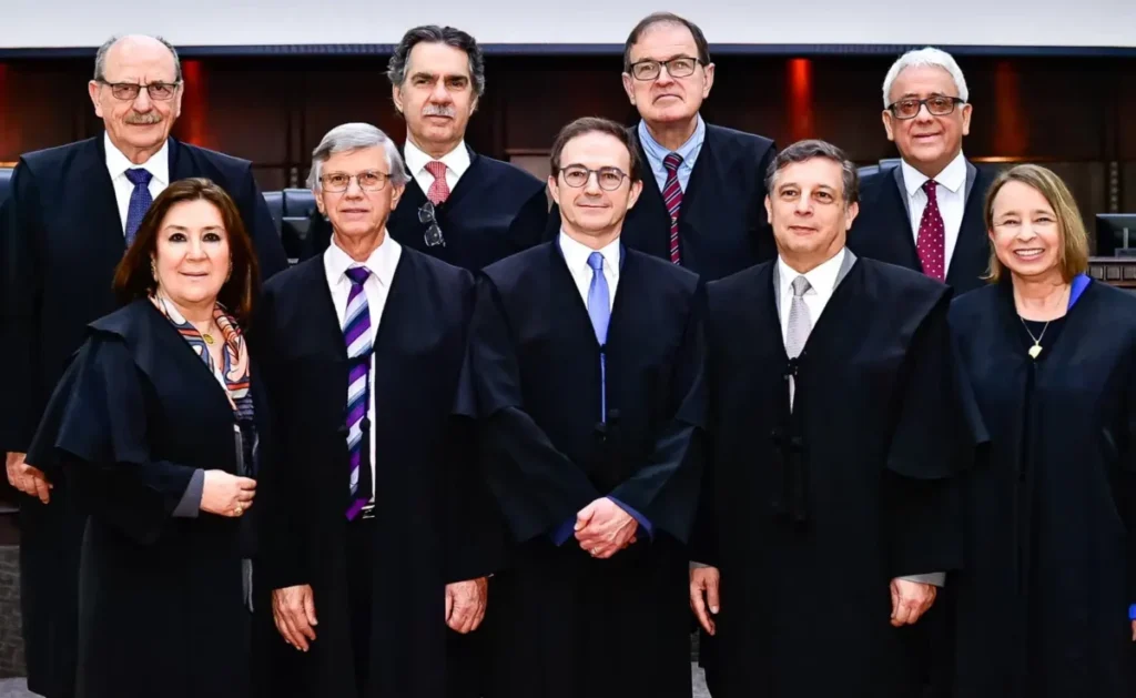 TRT-PR elege nova Administração para o biênio 2025-2027 trt-pr