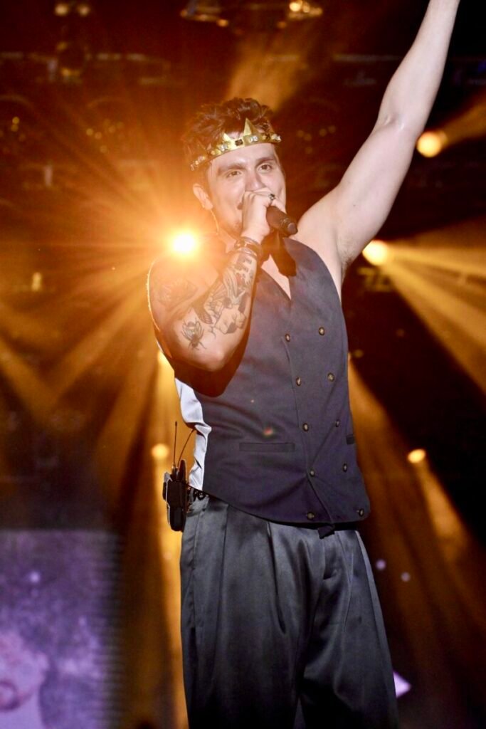 Luan Santana faz história e leva mais de 50 mil à Expopato www.levelsstudio.com.br/