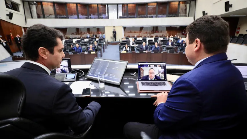 Assembleia aprova medidas emergenciais e repassa R$ 3 mi assembleia sessão estraordinária