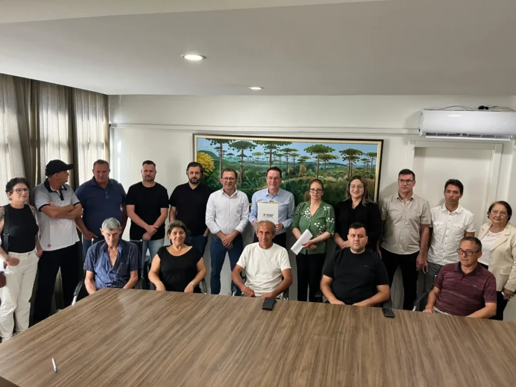 Beltrão inícia asfalto na comunidade Rio Quibebe beltrão asfalto rio quibebe